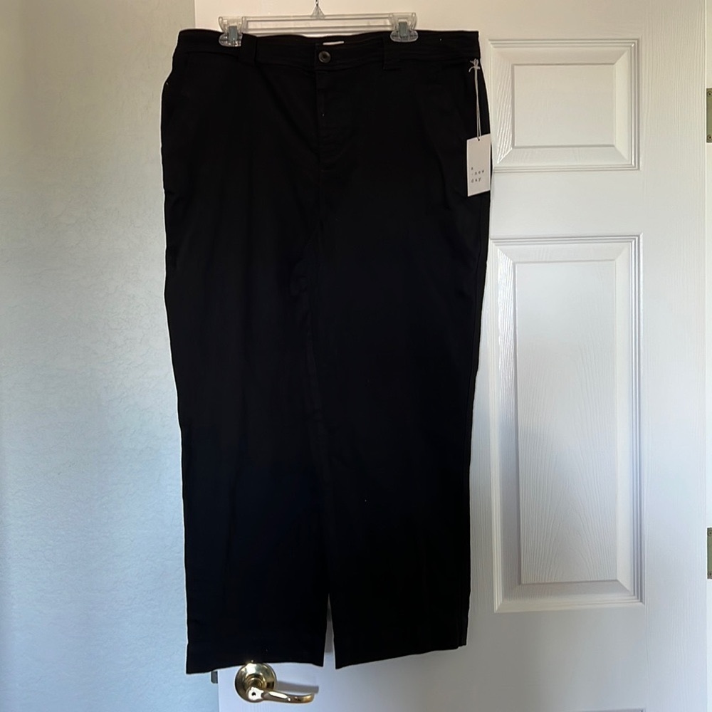 Black Size 16 Stretchy Jeans NWT
